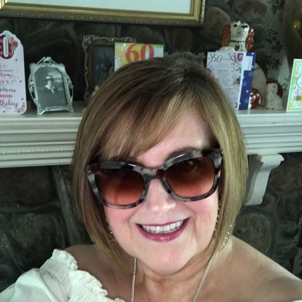 Meet your Posher, Carole